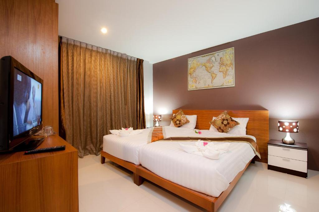 Rama Kata Beach Hotel Стая снимка