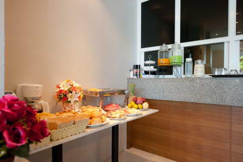 Rama Kata Beach Hotel Екстериор снимка