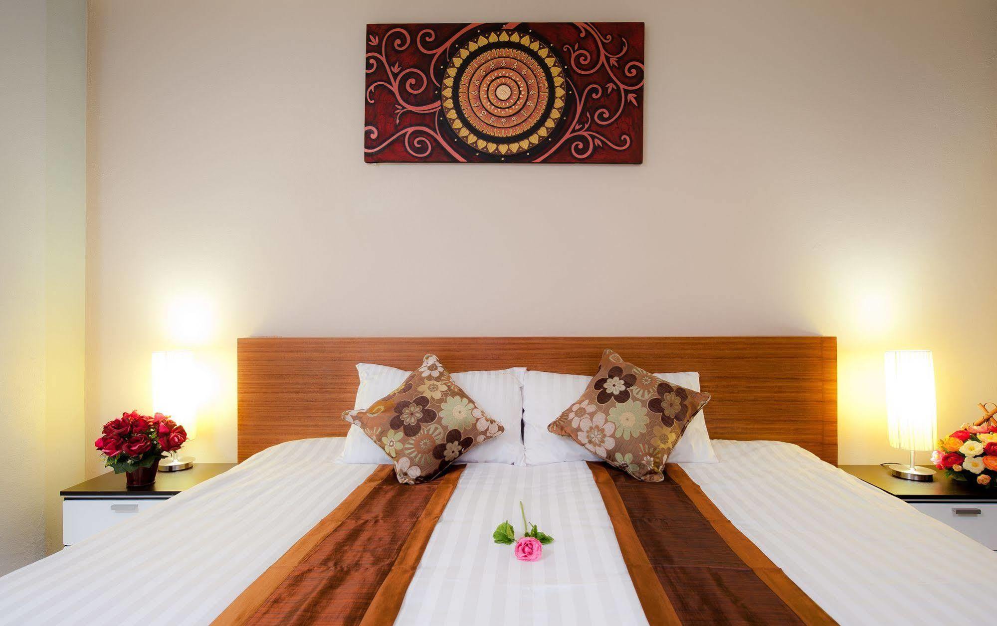 Rama Kata Beach Hotel Екстериор снимка