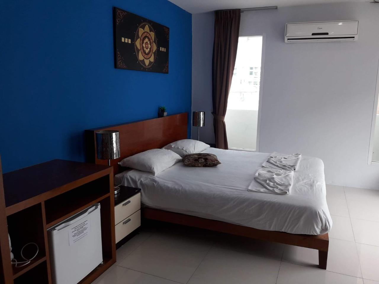 Rama Kata Beach Hotel Екстериор снимка